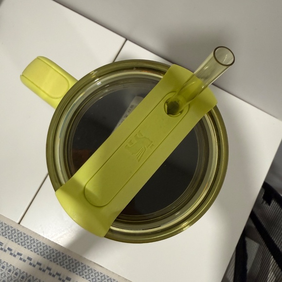 Stanley x Calia Limited Edition 40oz Tumbler Yellow Limited Edition - Picture 5 of 6